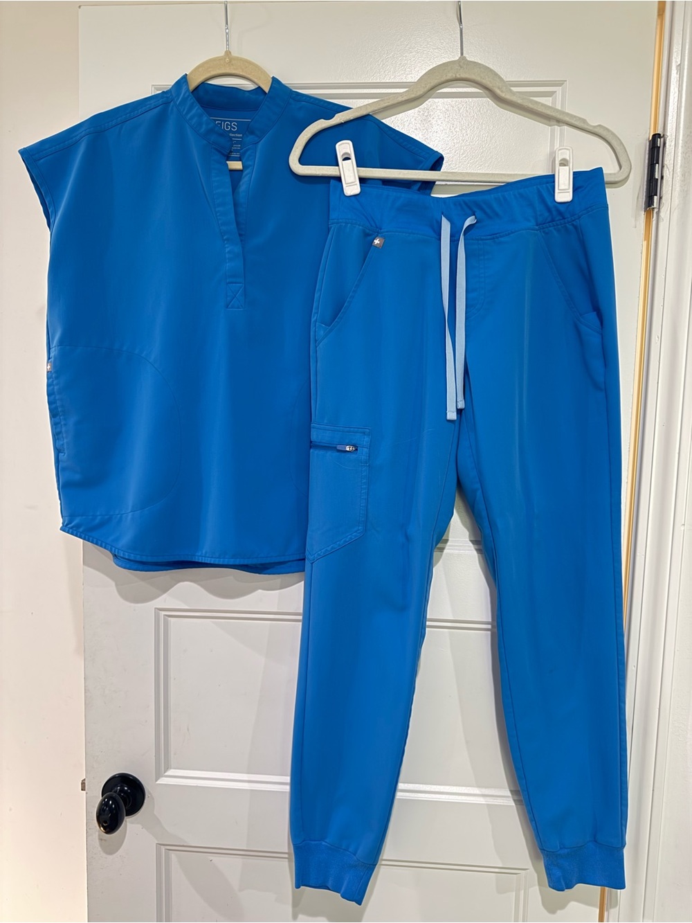 FIGS Capri Blue Scrub Set XS